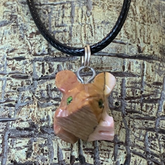 Soapstone Mouse Pendant Necklace Carved Pink Stone Miniature Animal Polished 18" - Picture 5 of 8
